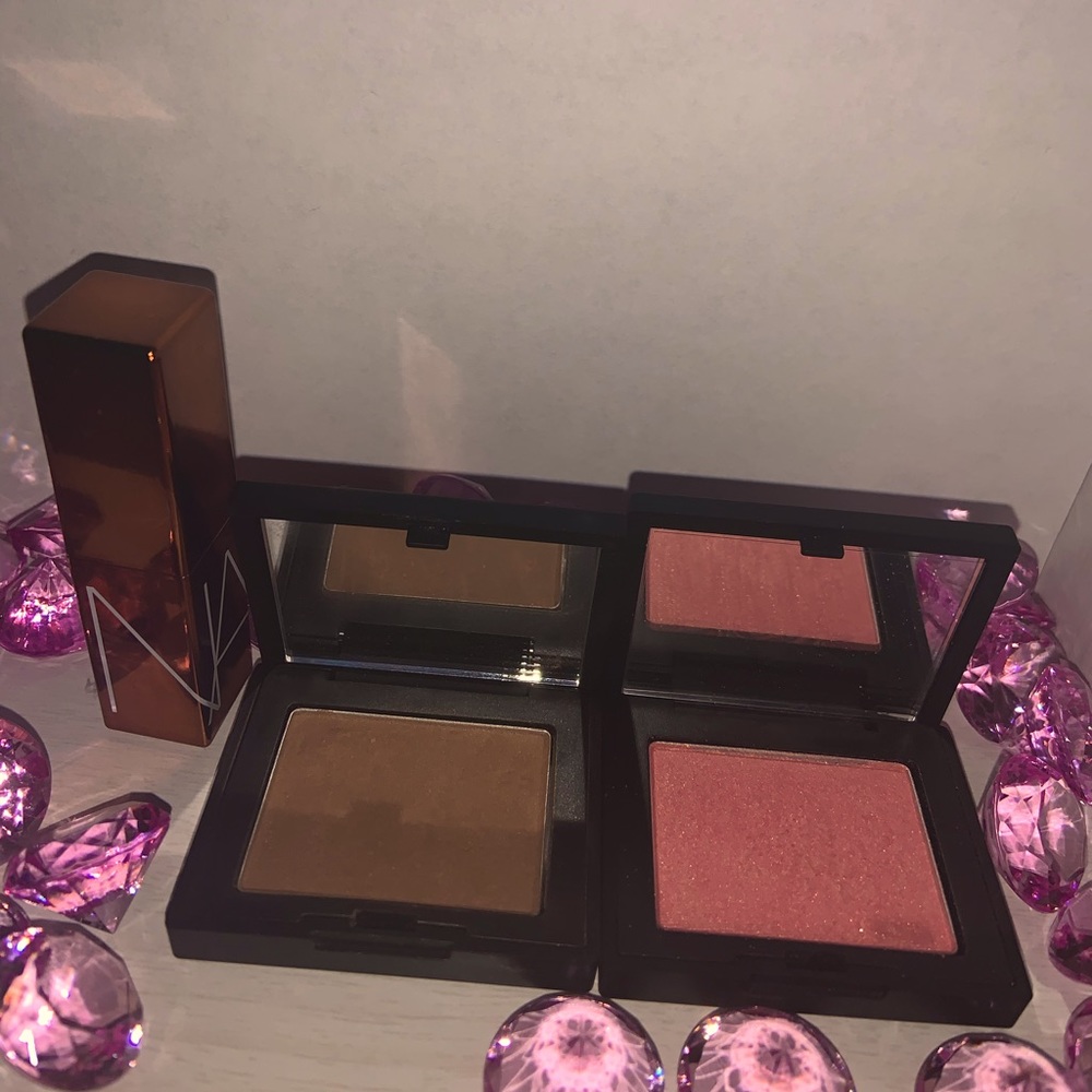 Nars mini bundle selling for $22. All in good condition/ swatched or used once